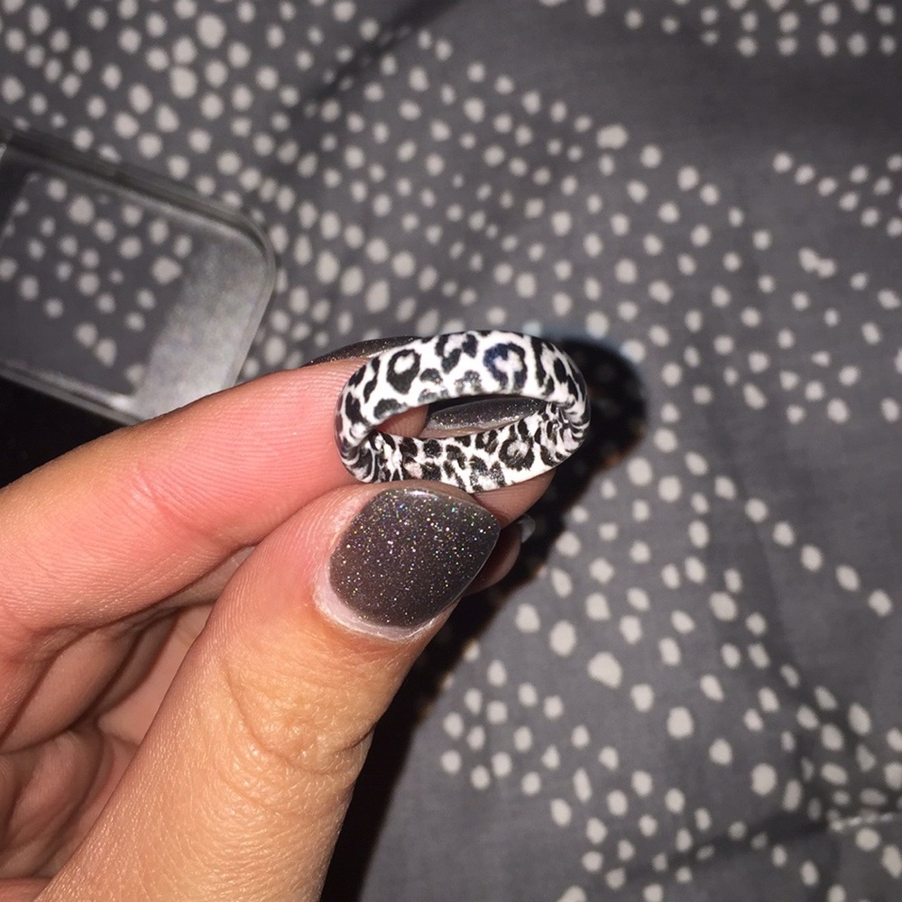 Groove life silicone wedding ring